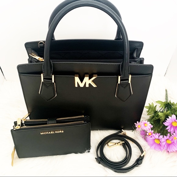 📌CLOSING SALE📌Michael Kors Mott Satchel set - Picture 2 of 7
